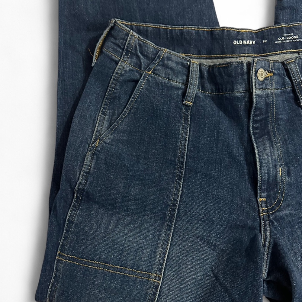 Old Navy Women’s Carpenter Style Straight Leg Jeans - Picture 4 of 5